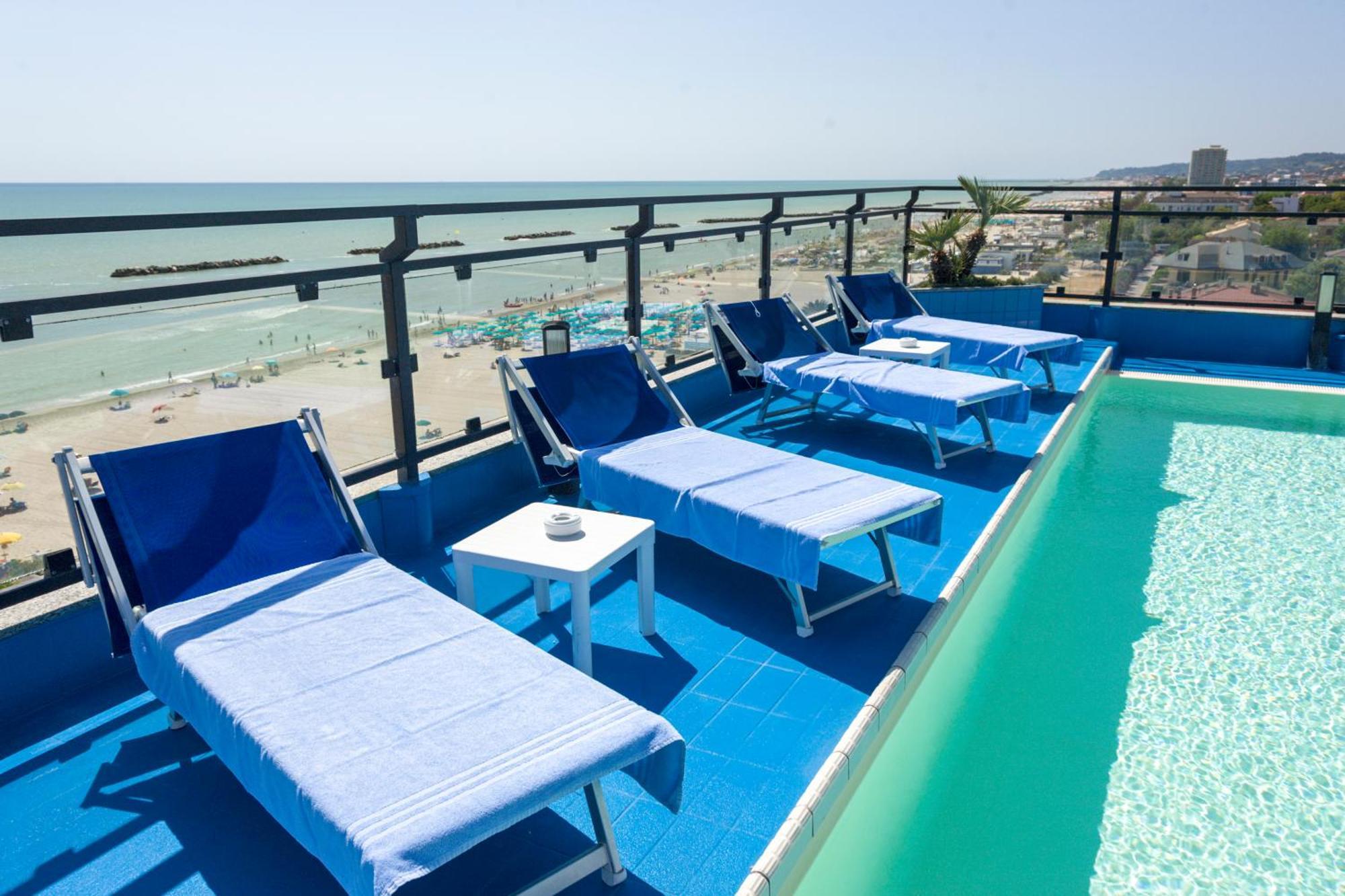 Hotel Royal Фермо Экстерьер фото