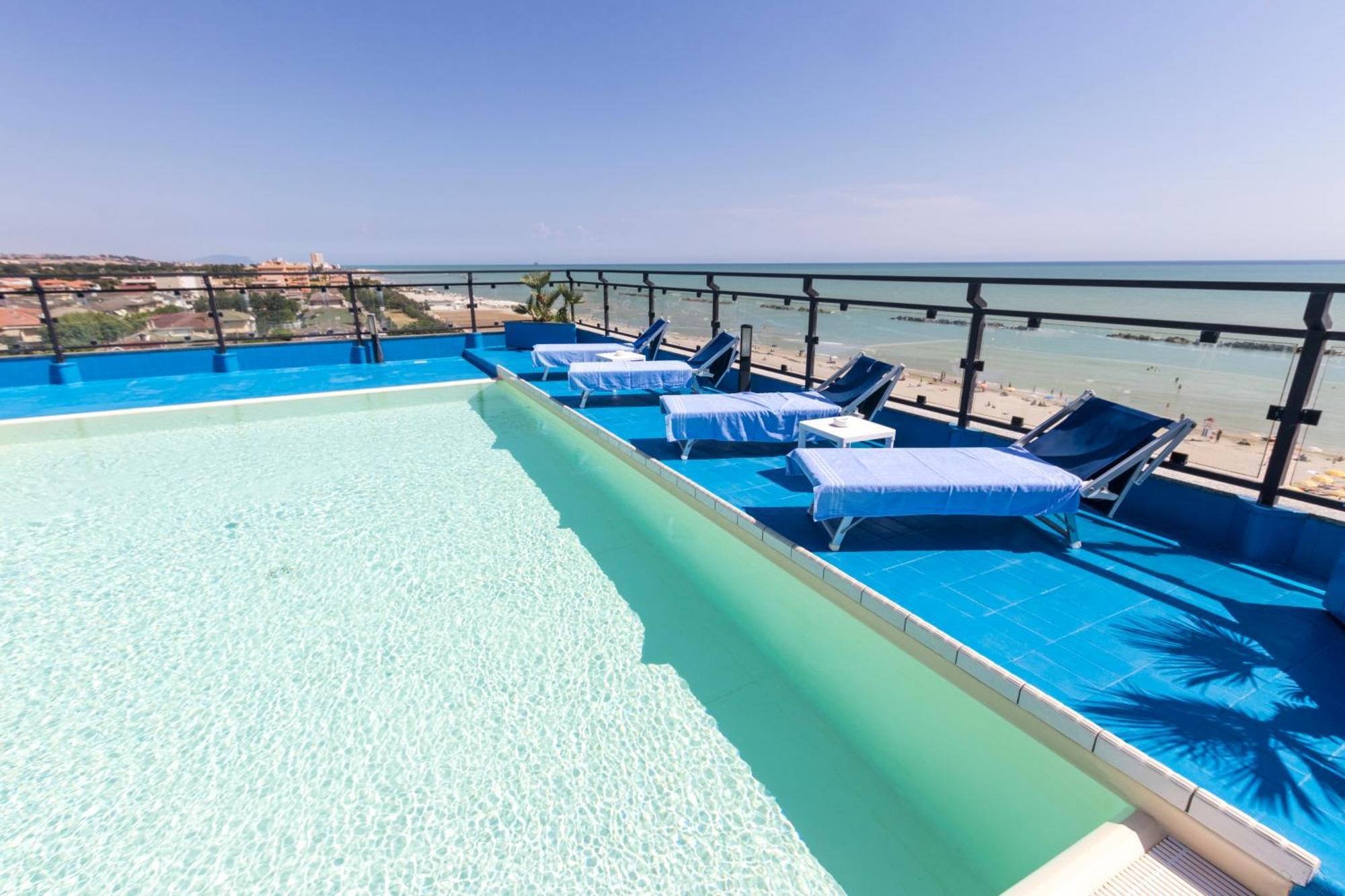 Hotel Royal Фермо Экстерьер фото
