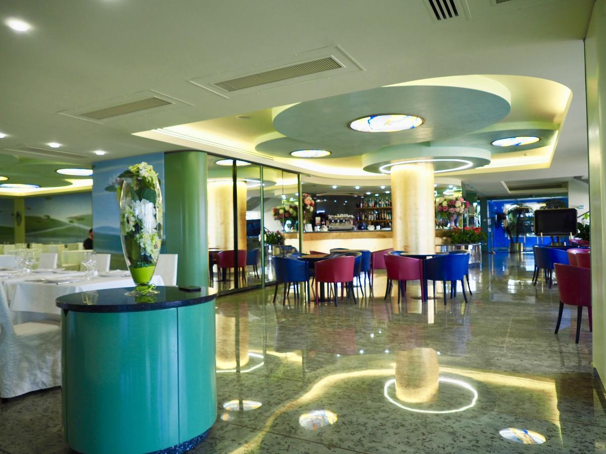 Hotel Royal Фермо Экстерьер фото