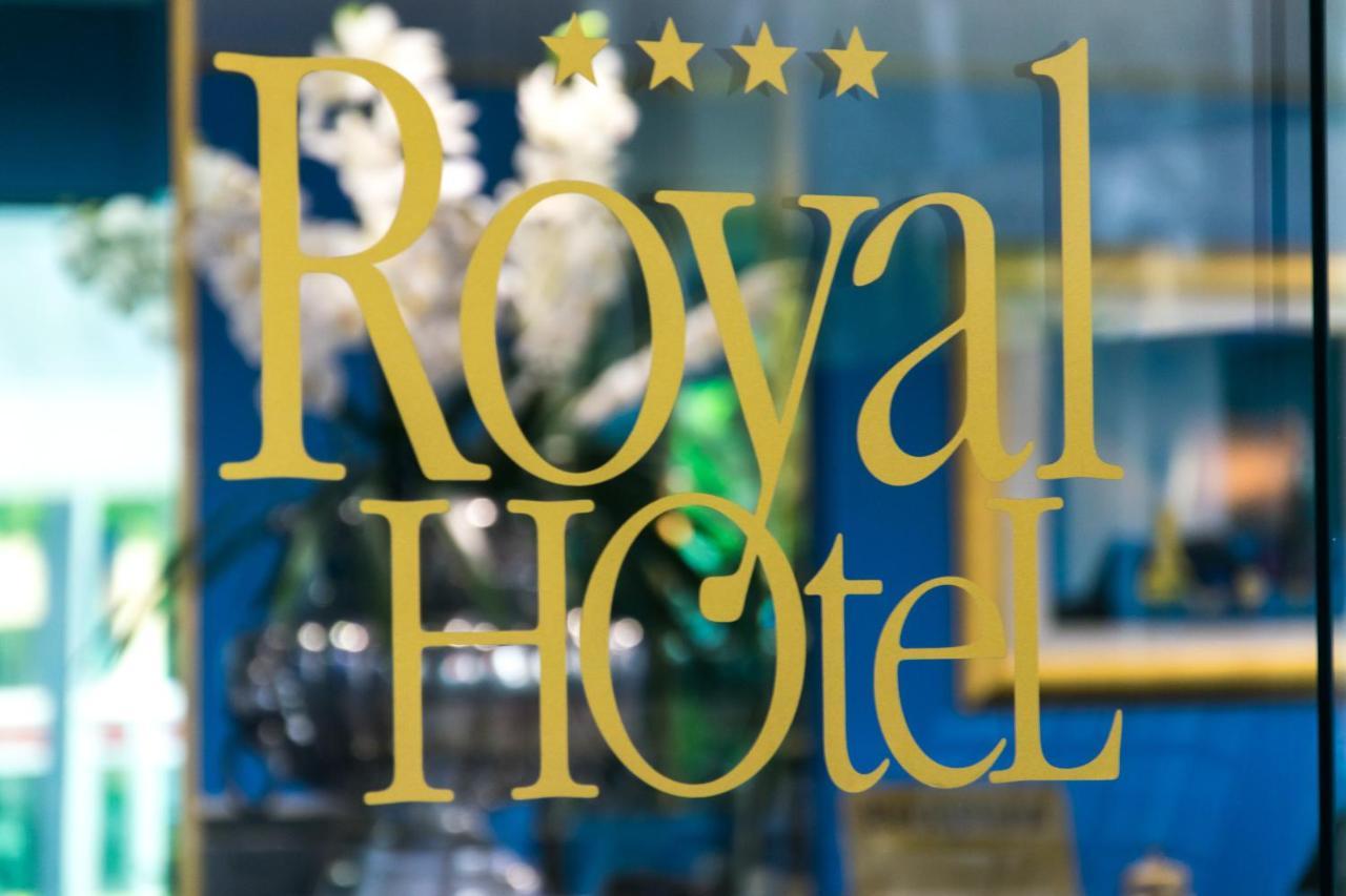 Hotel Royal Фермо Экстерьер фото