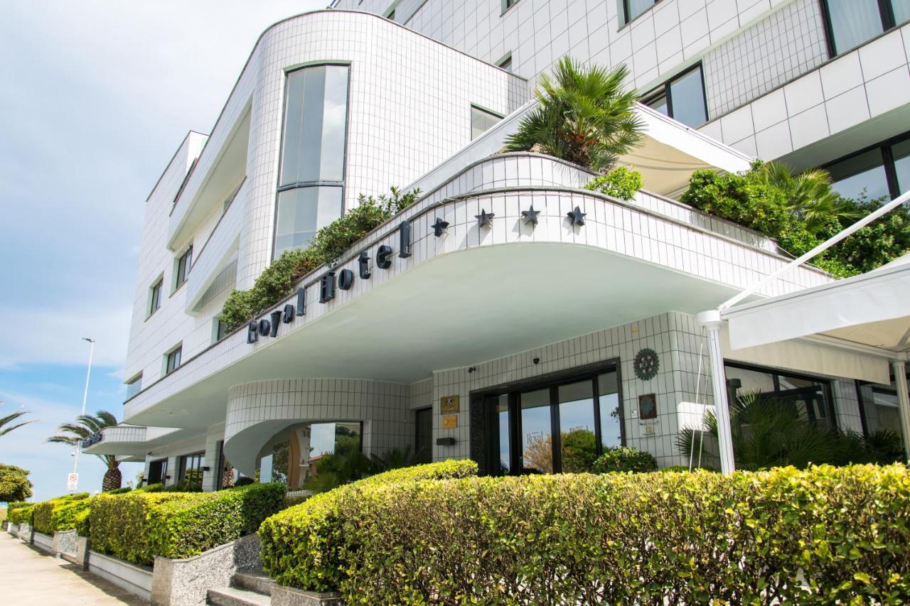 Hotel Royal Фермо Экстерьер фото