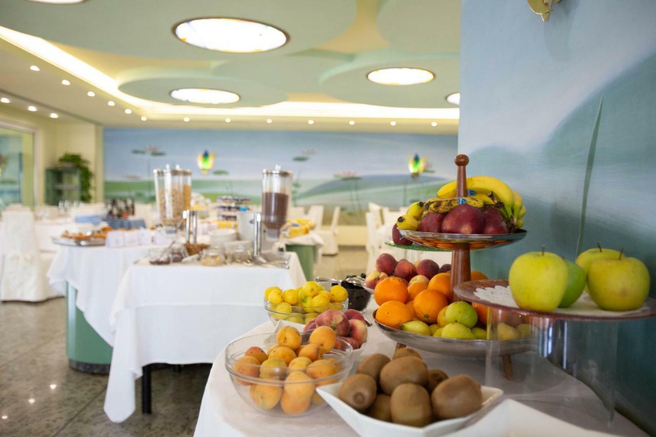 Hotel Royal Фермо Экстерьер фото