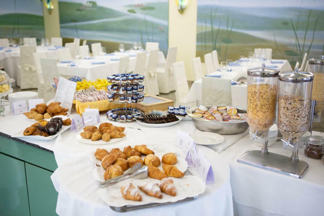 Hotel Royal Фермо Экстерьер фото