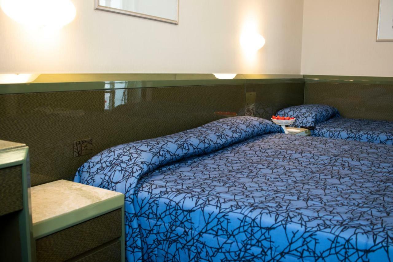 Hotel Royal Фермо Экстерьер фото