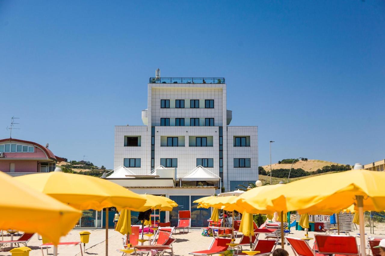 Hotel Royal Фермо Экстерьер фото